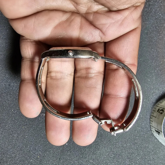 Roxy By Quicksilver Ladies Quartz Watch Silver Tone Purple Dial Working RX1900 s - Picture 6 of 9